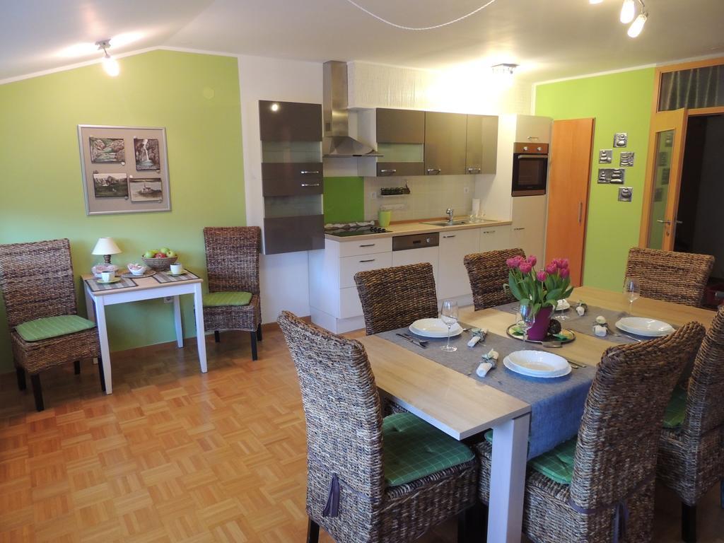 Apartment Alvarium Кобарид Стая снимка